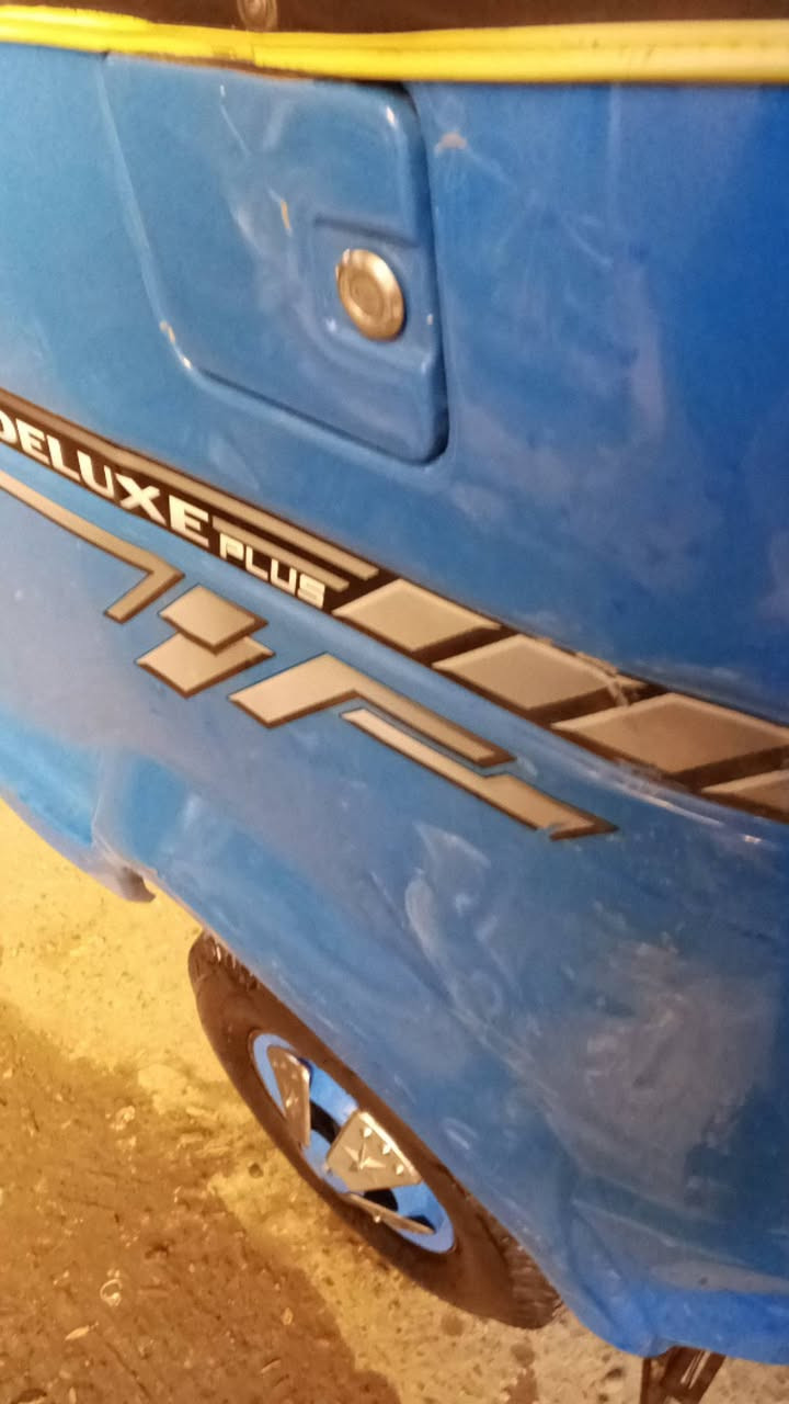 سلام عليكم تكتك تي في اس موديل ٢٢ شهر ٧ سنويه ولوحات نكليزي تحويل ثاني يوم مكفولة كفاله عامه عده بيها ضربه اربع اصابع بصفحه ومرجعها عل بارد كلشي مكفول لباقي من محرك وكشر السعر 7500وبيها مجال بصيط مكاني بغداد حي لجهاد رقم ***********
