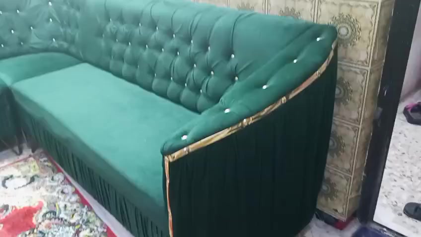 تخم
10مقاعد المكان حي نصر سعرة 250//***********
