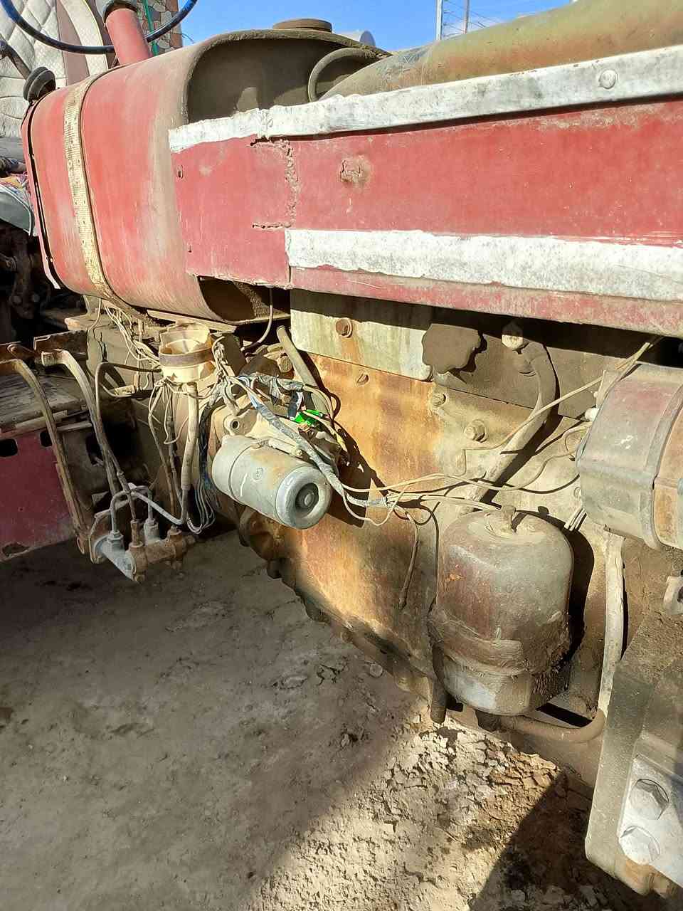 سلام علايكم
عنتر موديل 71 رقم وسنوية المكينة نضيفة بس مهمولة 
السعر 3,500 وبية مجال المكان عامرية الصمود 
التواصل 👈 ***********
