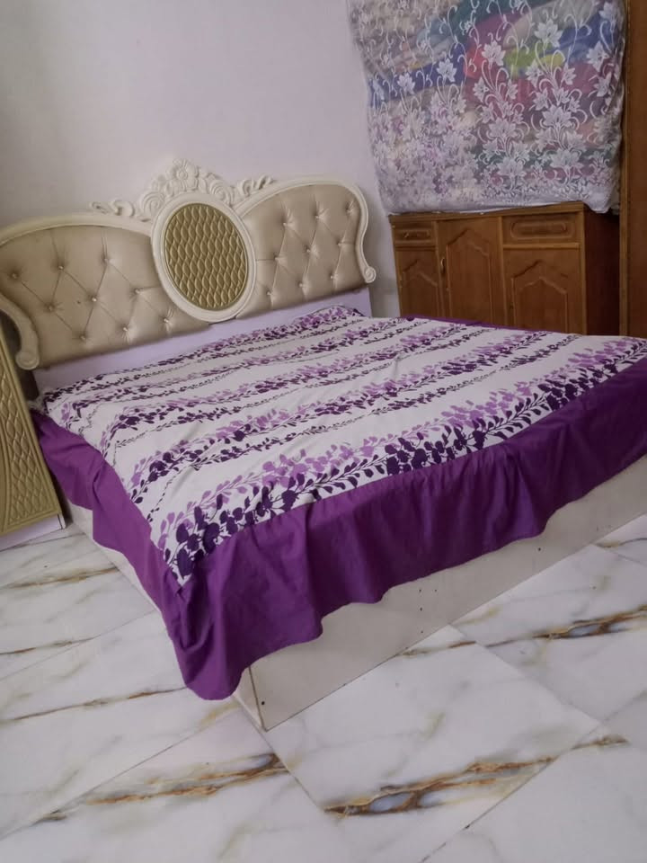 غرفه نوم للبيع سعره ٢٠٠وبيه مجال مكاني بغداد شهداء البياع رقمي ***********وتساب
