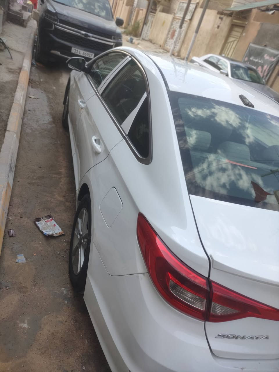 سوناتا 16 امريكي قادسية مكانه ذي قار بدون تبديل بيه صبغ اثر تقشير وبيه ضربه بسيطه من الخلف بسيطه السعر 110
الي بسمه السياره بالقادسيه 
***********
