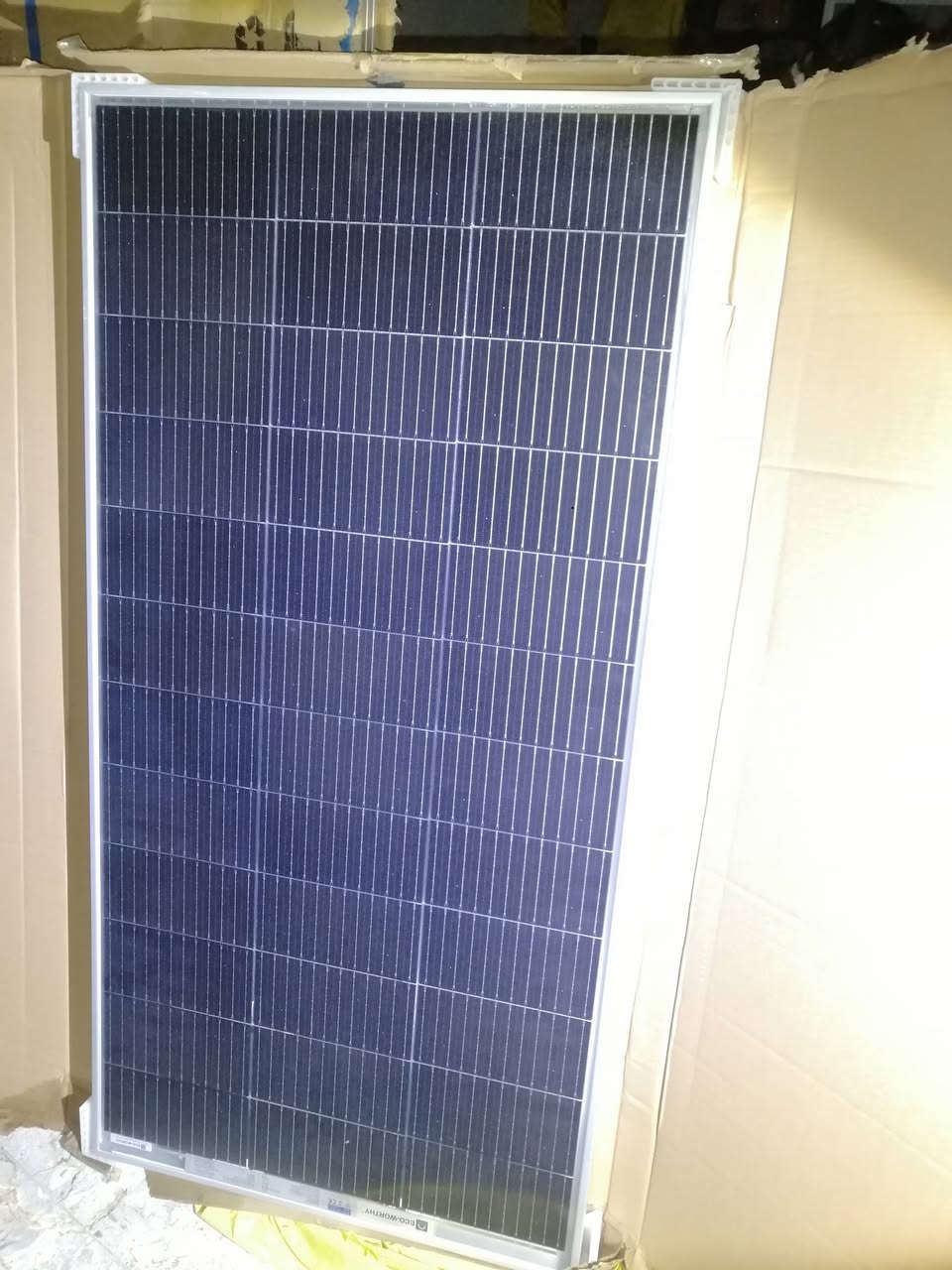 لبيع اللواح طاقه شمسيه جديد باللوك غير مستخدم طول اللوح  الواحد 135 العرض 70.... اللوح الواحد 195  واط للاستفسار الاتصال ع الرقم او مراسله واتس *********** يوجد خدمه توصيل جميع المحافظات

