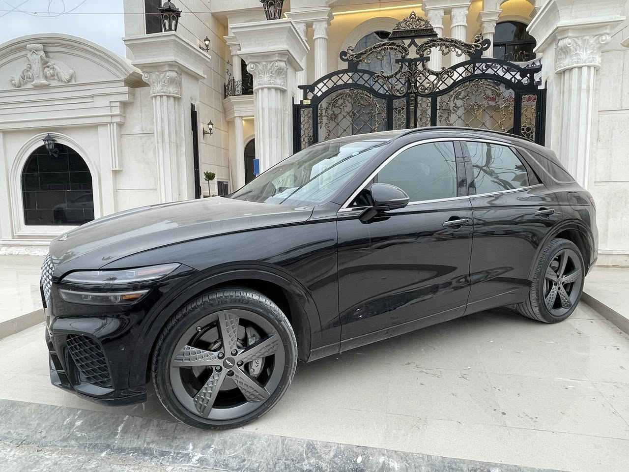 السلام عليكم جنسس Gv70 2024
سبورت برستيج فول مواصفات 
4سلندر 2500t 
كفاله حادث bdr صغير  فقط بجاملغ الخلفي صور بل منشور 
ماشيه 20 الف 
رقم بغداد شهداء بسمي 
مكان السياره الدوره 
السعر 335 $
للاستفسار ***********
