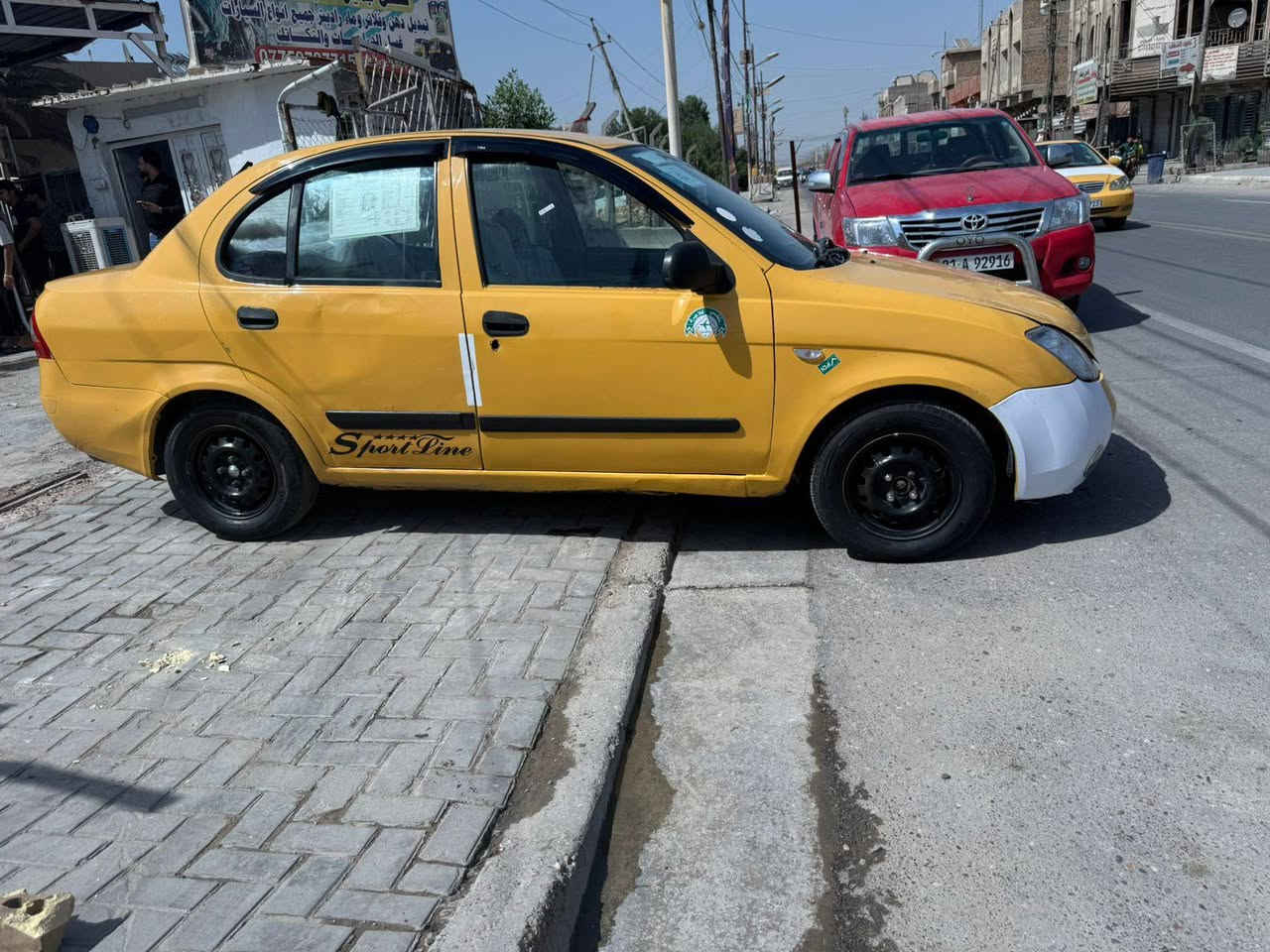 سلام عليكم طيبه موديل 16 للبيع بيها جاملغ امامي مصبوغ 
هلالات مكينه كير مكفول تبريد شغال ثلج رقم بغداد تحويل ثاني يوم سعر 40 وبيها مجال ***********
