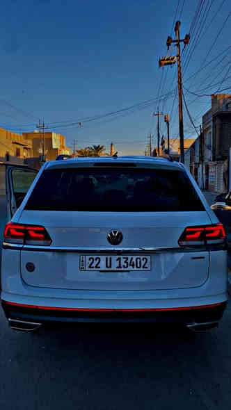 السلام عليكم فولكس-واكن -اطلس موديل (2023)رقم اربيل جديد ماشيه (48)  سياره محرك(2000)تيربو /رادار امامي خلفي تحكم ستيرن قياده ذاتيه كشانات جلد  (7راكب )الايت زينون سياره نظيفه استخدام بيت مكان سياره بغداد الاعلام بسمي 
السعر (220) وبيها مجال 
ملاحظه( ضررر موجود بل منشور)
اتصال /*********** سيد حسن
