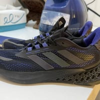 حذاء اديداس اصلي 4d قياس 42 26.5 سم السعر ٣٥ الف بغداد 07801401331