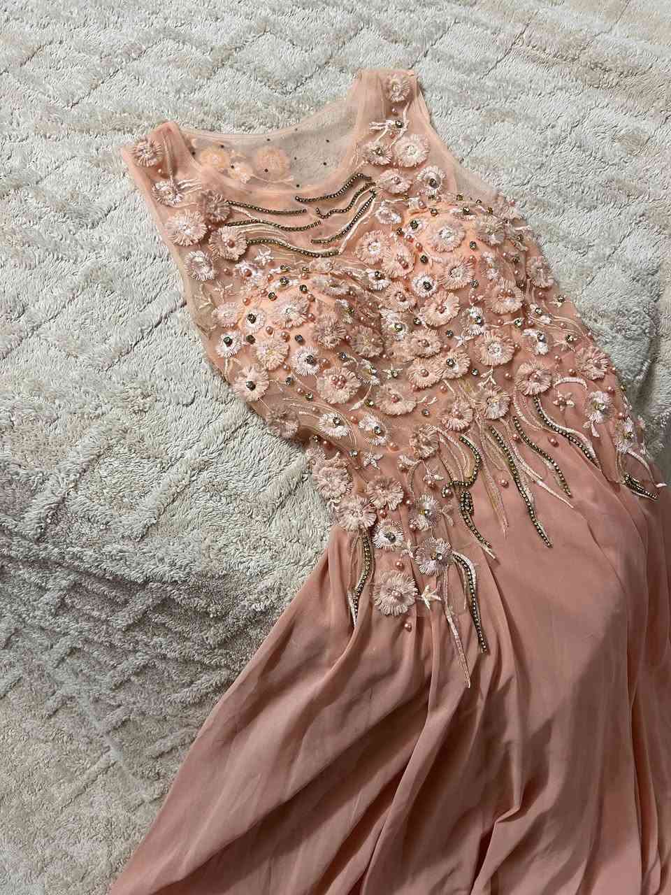 السلام ؏ـليكم فساتين جداً نضيفه التحب تتفضل خاص للأسعار والقياسات والأسعار جداً مناسبه وشكراً🫶


**إذا كنت صاحب هذا الإعلان وتريد حذفه لأي سبب، رجاءا أرسل رسالة إلى الدعم الفني**