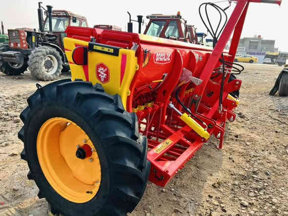 شاتوله نوع شكلك حجم ٢٤ موديل ٢٠٢٥ مشتغله قليل كلش للاستفسار الاتصال ع الرقم *********** واسط الزبيديه
