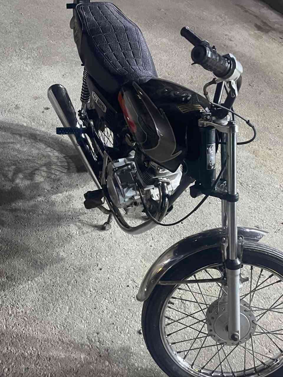 تايكر موديل 21 
دراجة حربية كاملة مكملة دراجة خير من الله 
ما عوزهة اي شي تركب وتروح
دراجة اوراق سعر 375 وبيهة مجال حك حية
ديالى خان بني سعد  ***********
