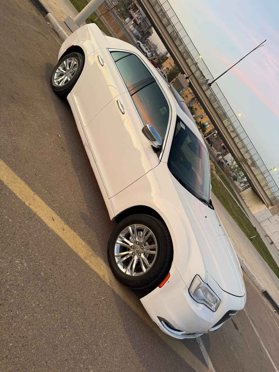 اوباما  كنديه مديل   16   عداد 260
داخل اسود جلد مكينه 3.6
تو ويل 
 كفاله عامه 
رقم اربيل بسم كردي
مكاني البصرة 
الاستفسار على الرقم
***********
