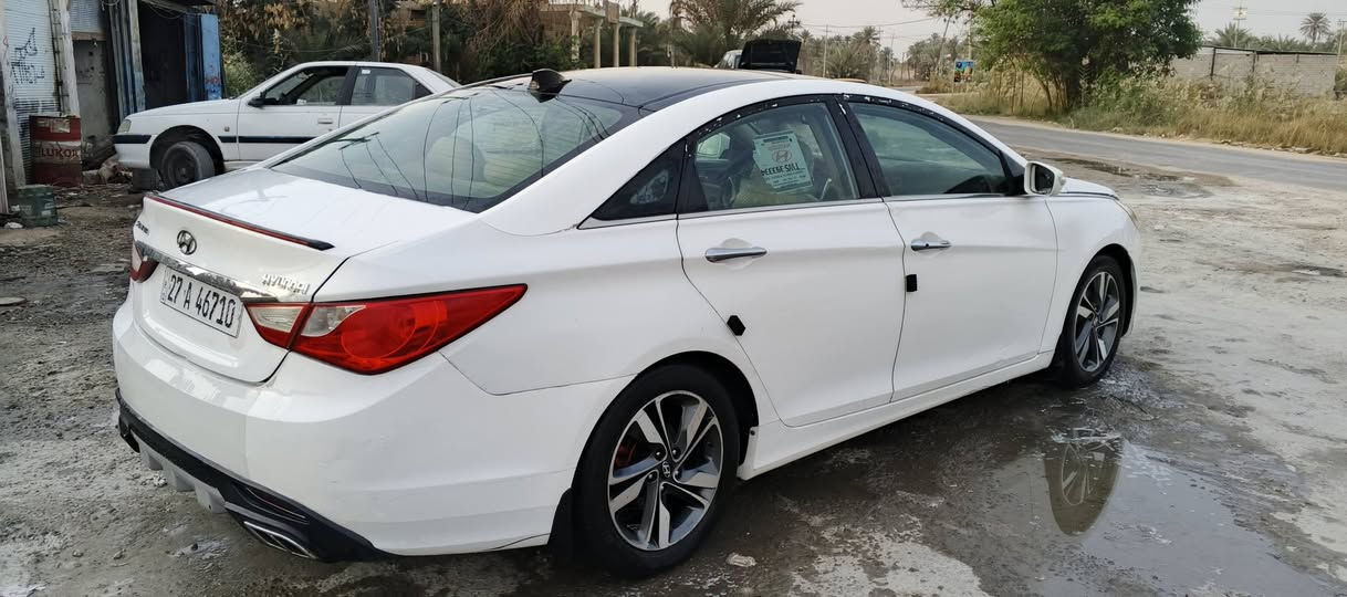 13فول بسمي وارد امريكي
جاهزه من كلشي
تفاصيل بلفيديو
عارضهه110وبيهه مجال
سياره متعوب عليهه مال جنايه 
كير محرك تبريد تتفئه تخم تاير حداديه
كولهه مكفول
بيهه مكانات صبغ ابيع احزام
***********
