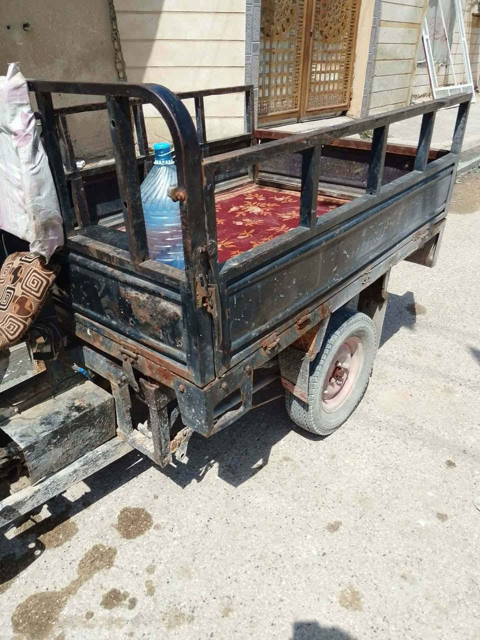 للبيع كلك كلك كلك الشاصي بي شمره والنمره الخامسه تفلت السعر 400 ما متواجد على الفيس اتصال فقط لا تراسل ما غرد خابر ***********
