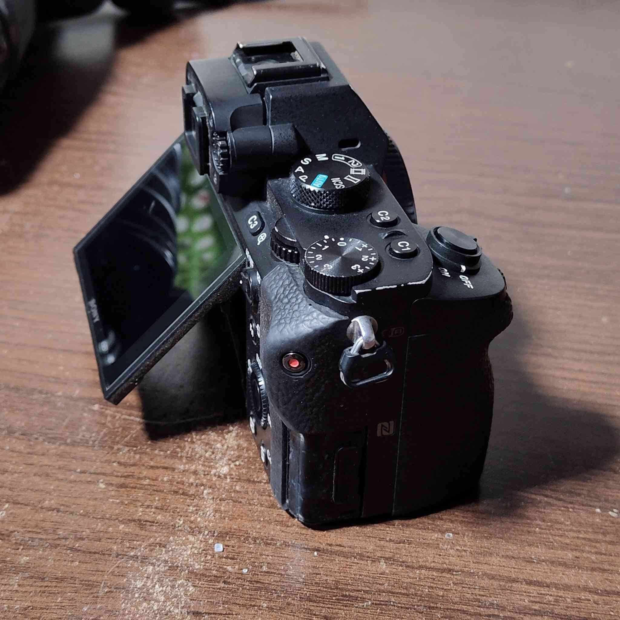 سوني A7ii..... M2
نضافه 90%
شتر 22
عدسه 50m....... 1.8
ملحقات كرتونه 
حزام كتف 
بطاريه 
شاحنه..... 
تواصل خاص 
وتساب... او #الهاتف_***********
