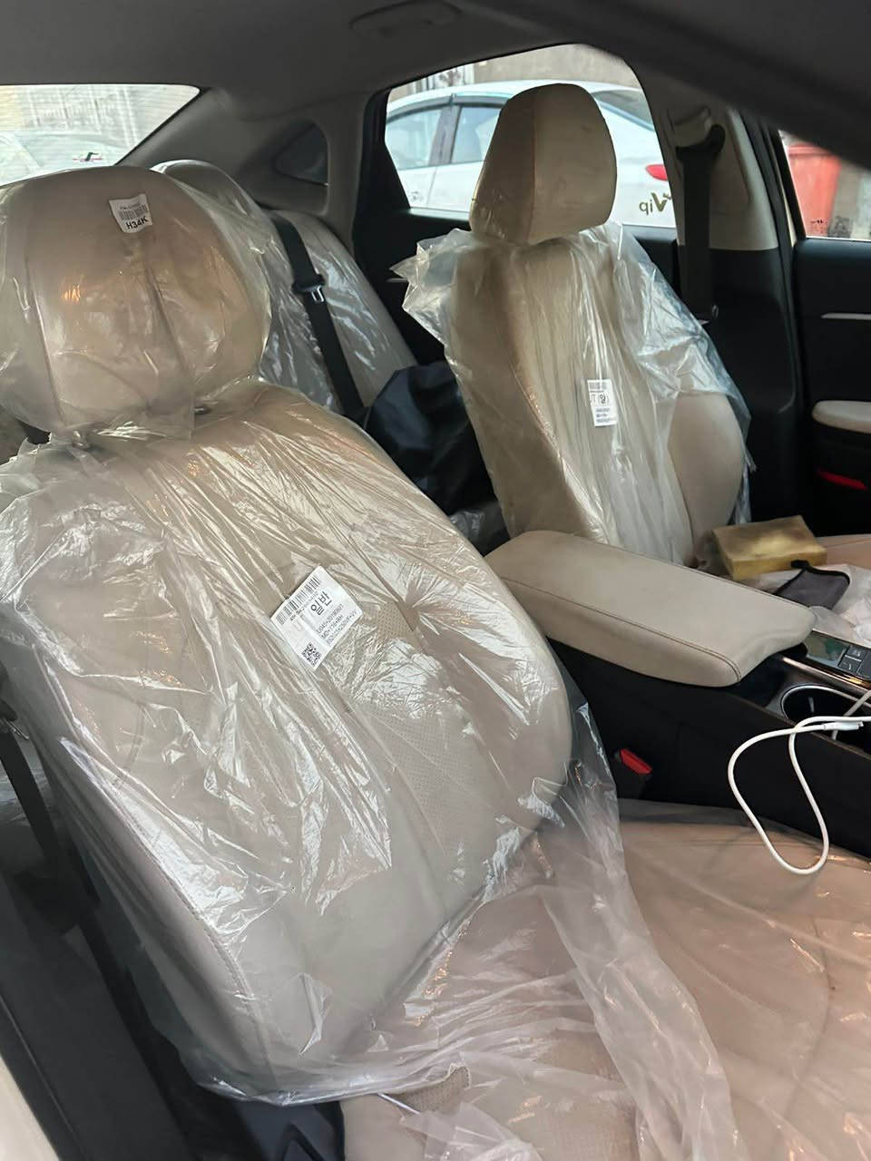 السلام  عليكم 
سوناتا موديل 2023 اصل رقم الجديد 
هايبرد تكسي دبي مصبوغه عام تغير لون
ماشيه 112km 
السياره جاهزه بدون نقص كير مكينه حداده تبريد كله تمام 
بس تحتاج صبغه جديده لان ماصبغيها عدل بـ الإمارات. 
السعر 128 وبيه مجال قليل 🙏🏻 
السكن البصره التنومه. 
رقم الهاتف *********** البصرة, العراق
