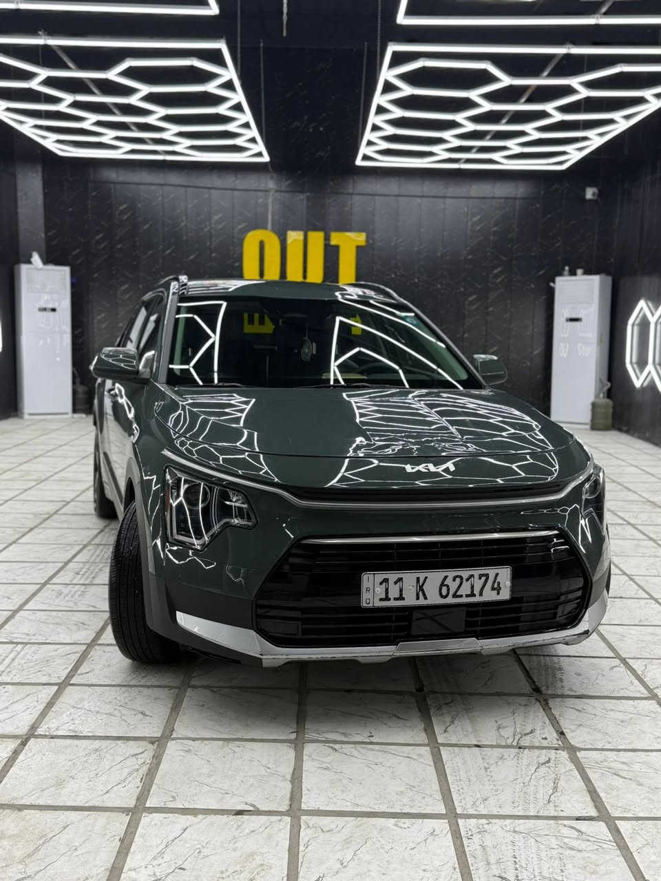 كيا نيرو 2023سعر 145$سياره جاهزه مابيه اي نقص غير مذكور بسونار
وارد أمريكي – مرقمة بغداد

تريد سيارة صرفها قليل جداً

كيا نيرو هايبرد 2023 خيار عملي وعصري، بحالة ممتازة جداً، لون مميز، نظافة عالية واستخدام خفيف.

🚗 محرك 1.6 بنزين + هايبرد

⚡ قوة تقريباً 139 حصان

⛽ صرف اقتصادي جداً (4–5 لتر لكل 100كم حسب القيادة)

🔄 تبديل أوتوماتيك 6 سرعات DCT

الحادث:السياره دعاميه وخشم البنيد بي شبر بارد موضح 

المواصفات:

✔ شاشة كبيرة + عداد ديجيتال

✔ بصمة تشغيل + بصمة أبواب

✔ دخول ذكي

✔ نظام Eco / Sport

✔ مثبت سرعة

✔ رادار أمامي + مانع تصادم

✔ محدد مسار + تصحيح مسار

✔ نقطة عمياء

✔ كاميرا خلفية + حساسات أمامية وخلفية

✔ Auto Hold

✔ شاحن وايرلس

✔ كراسي جلد ومخمل + تدفئة

✔ إضاءة LED أمامية وخلفية

✔ شفتات على الستيرن

✔ نظام صوتي مميز + بلوتوث + USB

سيارة مريحة وهادئة، مثالية للاستخدام اليومي داخل بغداد، وتوفر عليك فرق كبير بالمصاريف مقارنة بسيارات البنزين.

الموقع: بغداد –مجمع بسمايه

الرقم : ***********

اتصال واي استفسار اني حاضر
