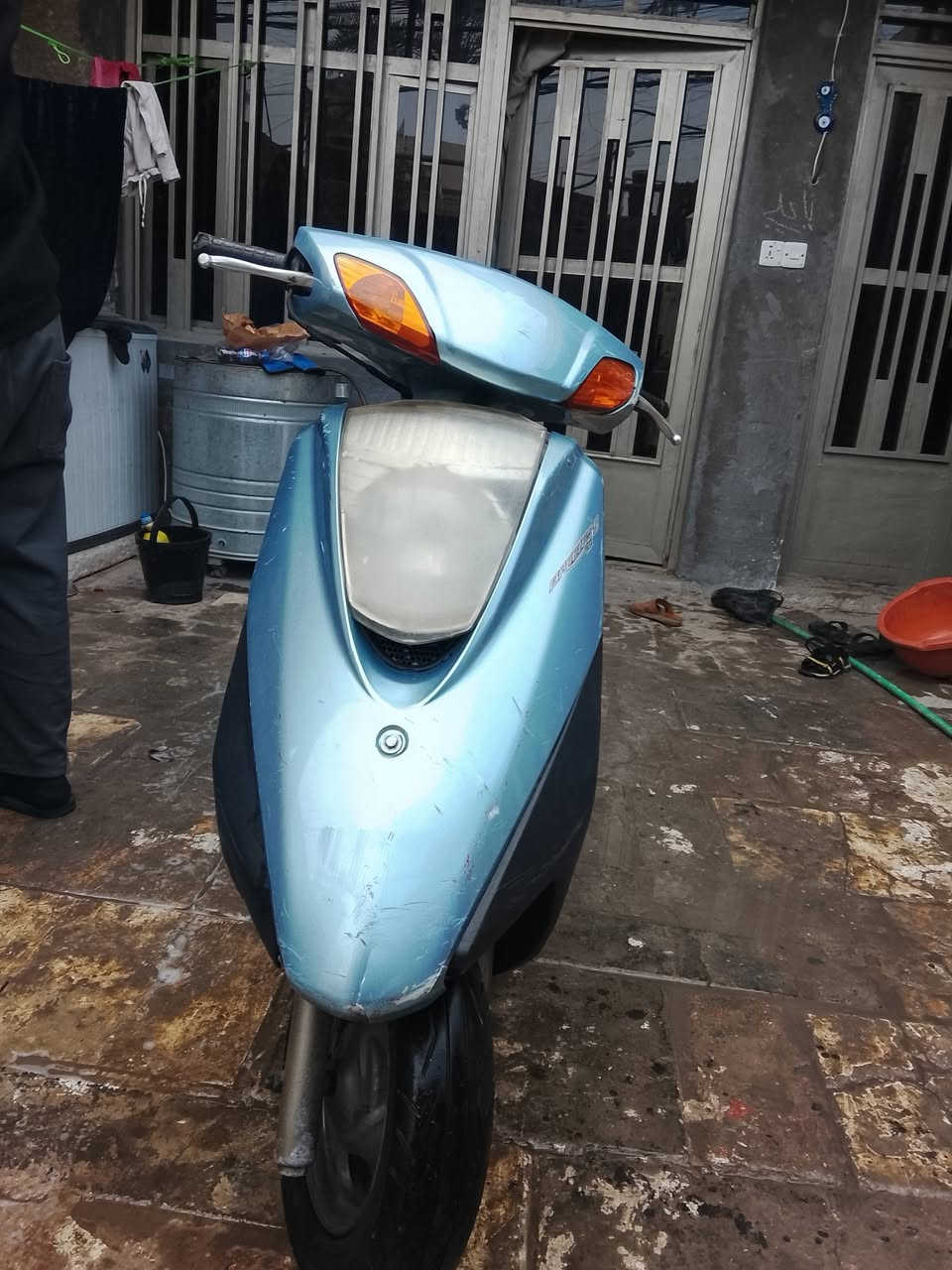 سلام عليكم دراجه لل بيع بريز نضيفه 140شلعه ومعدل فول دراجه نضيفه ما بيعه اي نقوصات بس طلع بيهه لاستيك ولف خفيف عله المانه بس كطعت الله الدراجه ما موكفتني هندر واحد وطلع ما توكفك سلف كهربيات كله شغاله بس سلف يرادلهه باتري شحنه بس سعر 
400وبيهه مجال بصيط مكان بغداد المين الثانيه رقم ***********
