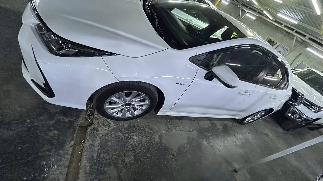 السلام عليكم 
كورلا ٢٠٢٤ شكل الخليجي 
ماشيه ١٧ الف 
السياره فول مواصفات 
السعر : ٢٤ مليون ونص 
للتواصل والاستفسار : ***********
السيارة جاهزه وبدون اي ملاحظات
