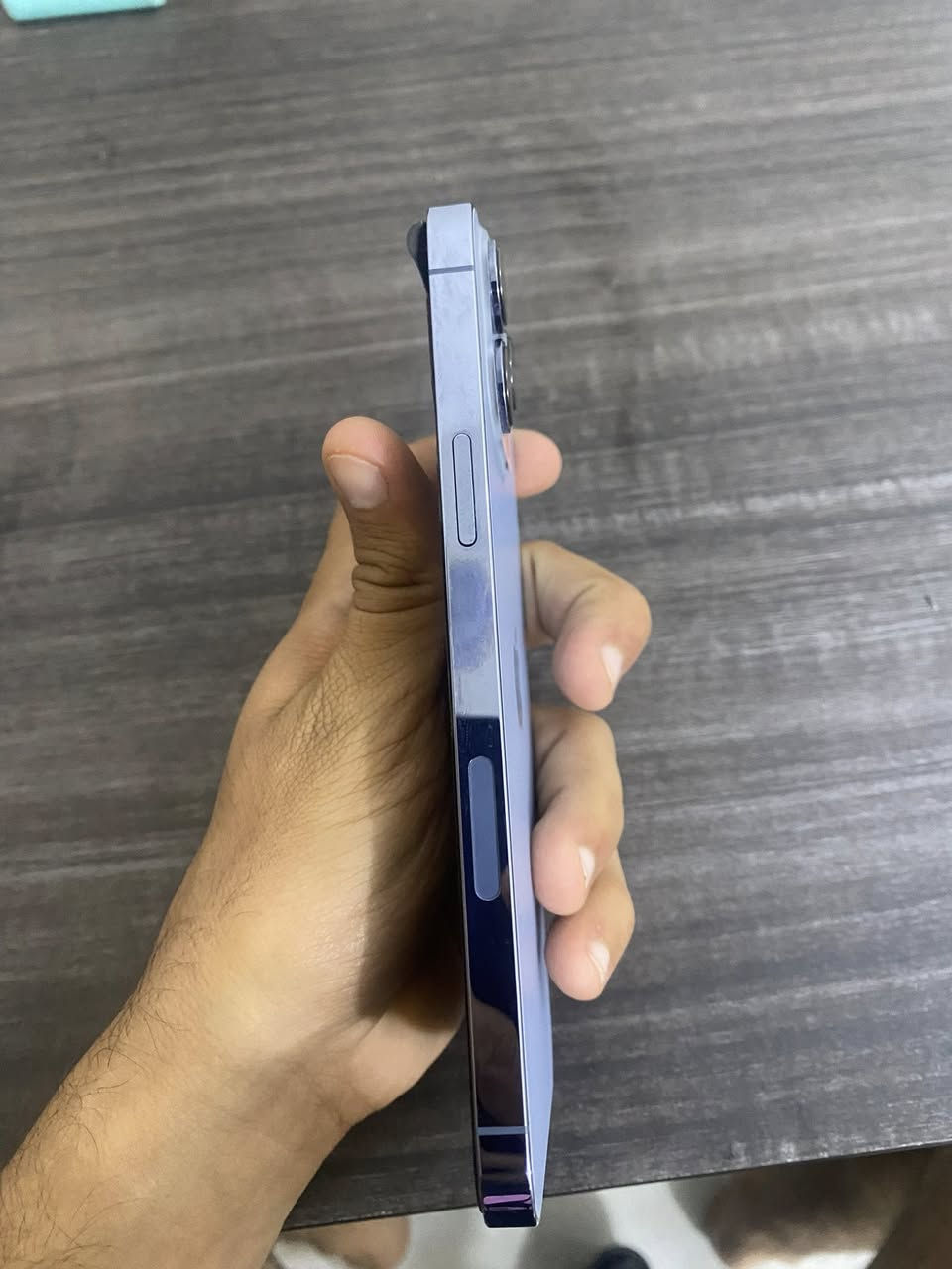 سلام عليكم مبايل للبيع 13 برو ماكس نظيف ما بدل بي كلشي البطاريه مالته 75وهاذ رقمي متواجد واتساب ***********
