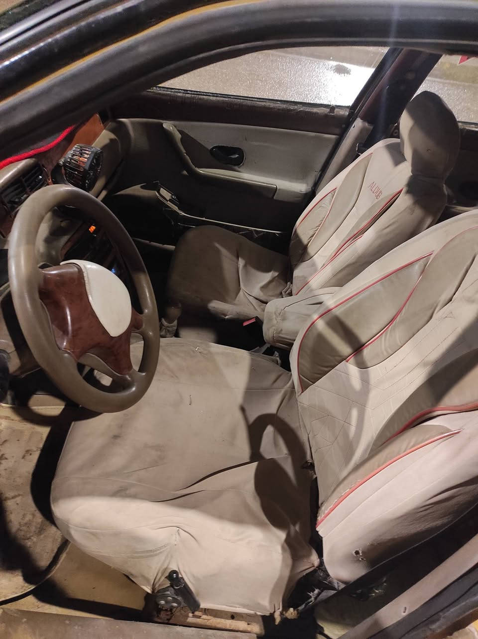 سلام عليكم شباب سياره للبيع موديل 2011 ناطق رقم بابل صدامي سنويه منتهيه بال 23 كير ومكينه مكفولات تخم تاير جديد سياره لا ضربه ولا تبديل دواخل حلوه ونظيفه سياره جاهزه قبل للشغل لو ربع مال ذب عليها تخم تار جديد السعر 1,400 قفل من الاخير رجاء والمو شراء لا ينتصر ولا يخابر لا تكسر بحلال العالم مكاني بابل ما متواجد على الفيس للاستفسار خاص مغلق***********
