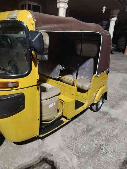 تكتك 2019 شهر 12 يوم 15
للبيع مكاني بغداد جسر الدوار
رقم وسنويه بأسمي
السعر 5700 وبيه مجال
الخاص مفتوح راسلني وتدللون ***********
