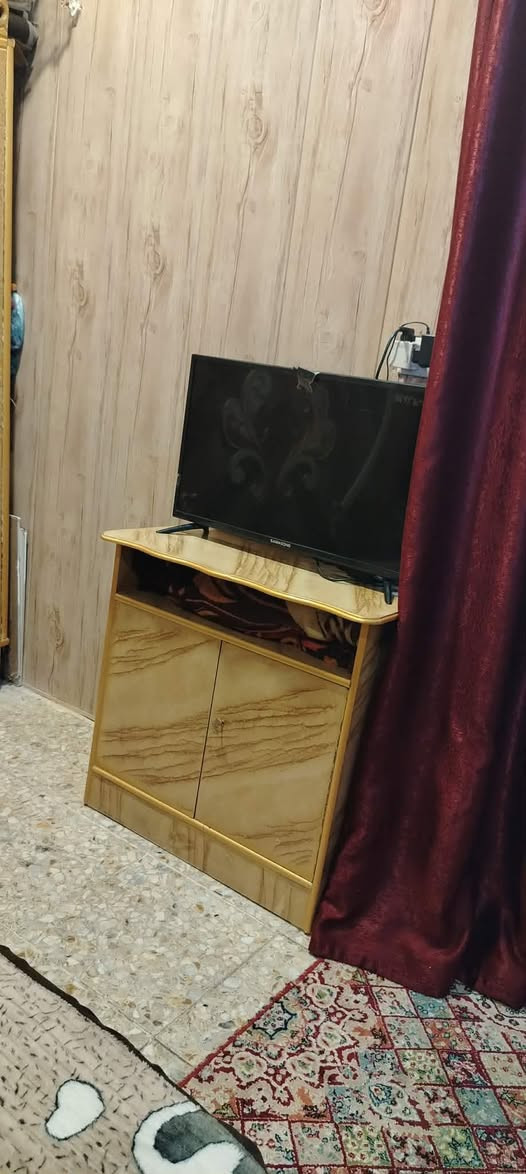 سلام عليكم ورحمة الله هاي قرفه اخشاب للبيع السعر ٤٥٠ال ستفسار موجود ***********وتساب 
وهاذ الي يرد يستفر ع رقم مبايلي ***********
