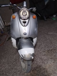 مصري لبيع مكينه حلو شلع ومشي نعومه ١٧٠ وبيه مجال ٠٧٨٠٩٥٩٣٠٢٨ مستعجل عل...