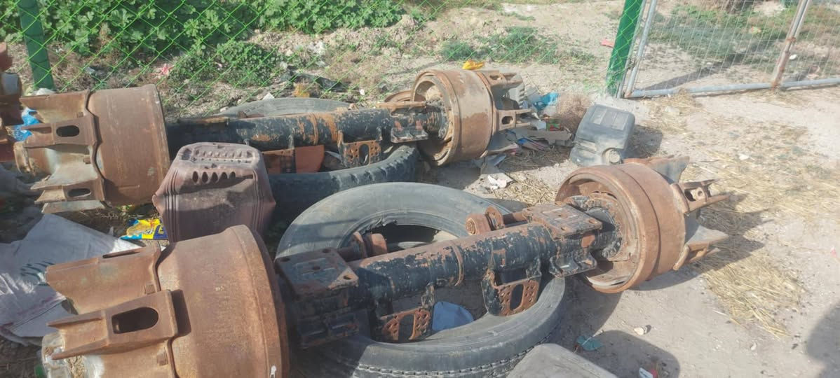 دناكير 14 المانيات مالات بلوم العدد اربعه اثنين منهن بيهن سبرنكات واثنين منه مابيهن. التفاصيل اكثر الاتصال على صاحب الرقم ‏.            ‪ 0771 312 3607‬‏
