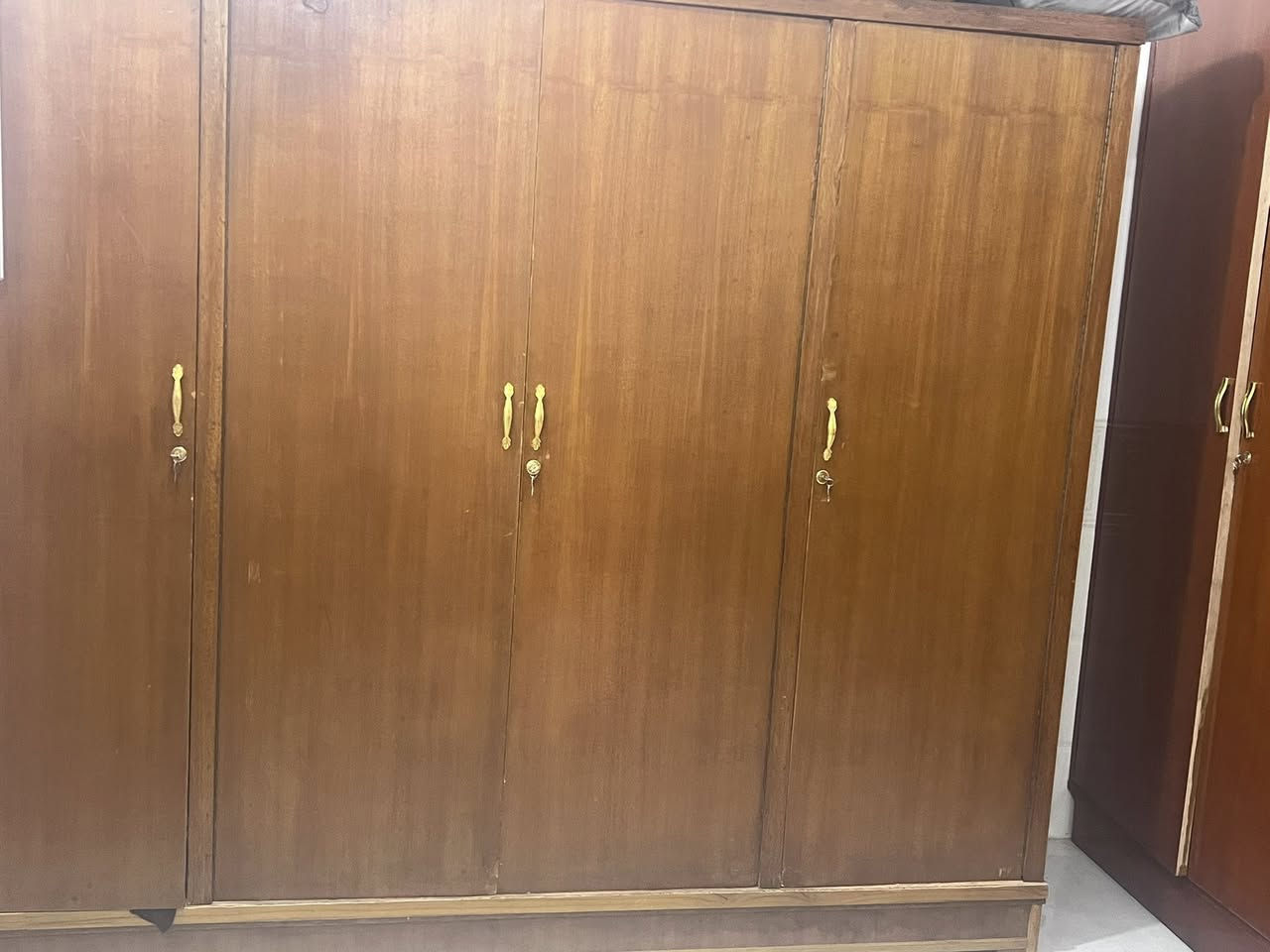 كناتير للبيع واحد 6 بيبان 500 وبي مجال ولثاني 4 بيبان ب200


**إذا كنت صاحب هذا الإعلان وتريد حذفه لأي سبب، رجاءا أرسل رسالة إلى الدعم الفني**