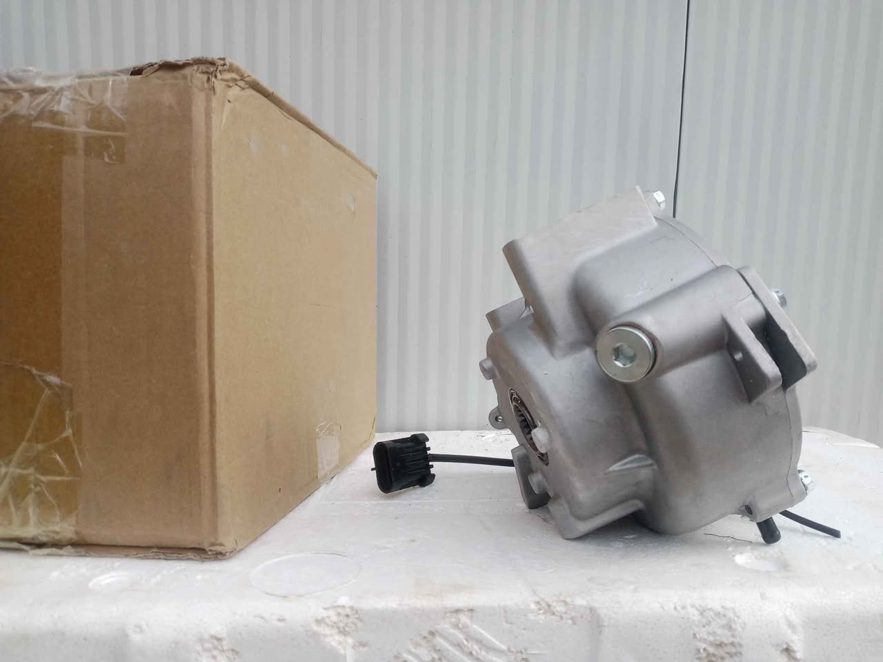 متاح قطعه محول سرعه امامي وباقي التفاصيل بالفديو قطعه اصليه جديده لوك السعر ٨٥ الف مكاني بغدادالعامريه متوفر توصيل للاستفسار مراسله ماسنجر او واتساب على الرقم 
*********** بغداد, العراق
