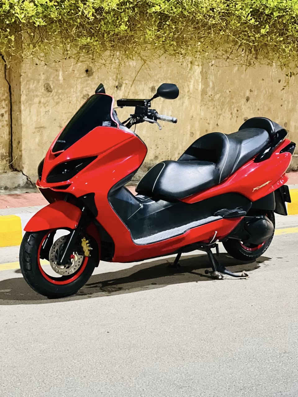 فورزه 09 كرستال (7 كير 4 تحويلات) 

رقم سنويه باسمي  (رقم انبار الجديد)

مكينه جويتر فيتم كله بلاد وضع شركه

كلوب داخل الصندوق كله شغال 

ماشيه40. نضافه الكفر ٩٠ 

شلعه معدل شك الكاع عليها ادامه كامله جاهزه للشارع   كلها وضع شركه 

شرط جيب ١٠ فيتريه وفحص / مكاني الانبار الرمادي شارع المستودع 

سعرها ( 16 ورقه ) بيها مجال 

مستعجل على البيع
*********** هاتف 
*********** وتساب
