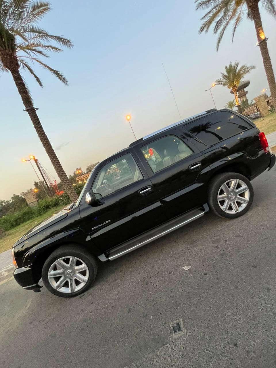 السلام عليكم اخوان. للبيع فقط بدون مراوس
السعر 140 قفل من الاخير

كاديلاك اسكاليد موديل 2003 خليجيه مكفوله كفاله عامه من صبغ وتبديل ولحادث

السياره مواصفاتها غنيه عن التعريف سياره محرك ٥٣٠٠ وكير ٧٠٠ 

مابيها اي نقص جاهزه وكامله ونضافه كدامك 

غرفتها جلد 

فتحه سقف

حساس خلفي

كشن حار تدفئه ٤ مقاعد

الخلفي منفصل vip

ترحيب دخول ذكي 

اشاير مري ومري قلاب وكهرباء شفط

وبعد بيها مواصفات حلوه 

السياره مكانها بغداد

رقم اربيل تحويل ثاني يوم 

***********
