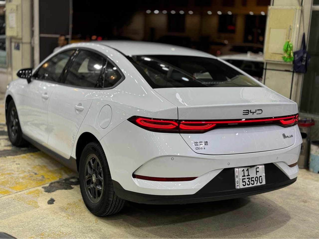 Byd جين بلاص 
2025 
ماشيه 300 
مرقم مثبت لوحات وجاهز 
داخل جلد زيتوني 
شاشه محدثه 
تشغيل عن بعد 
تشغيل بصمه 
حساس خلفي 
كامره 
التفويله تمشيك 2100 كم 
*********** 
*********** بغداد, العراق
