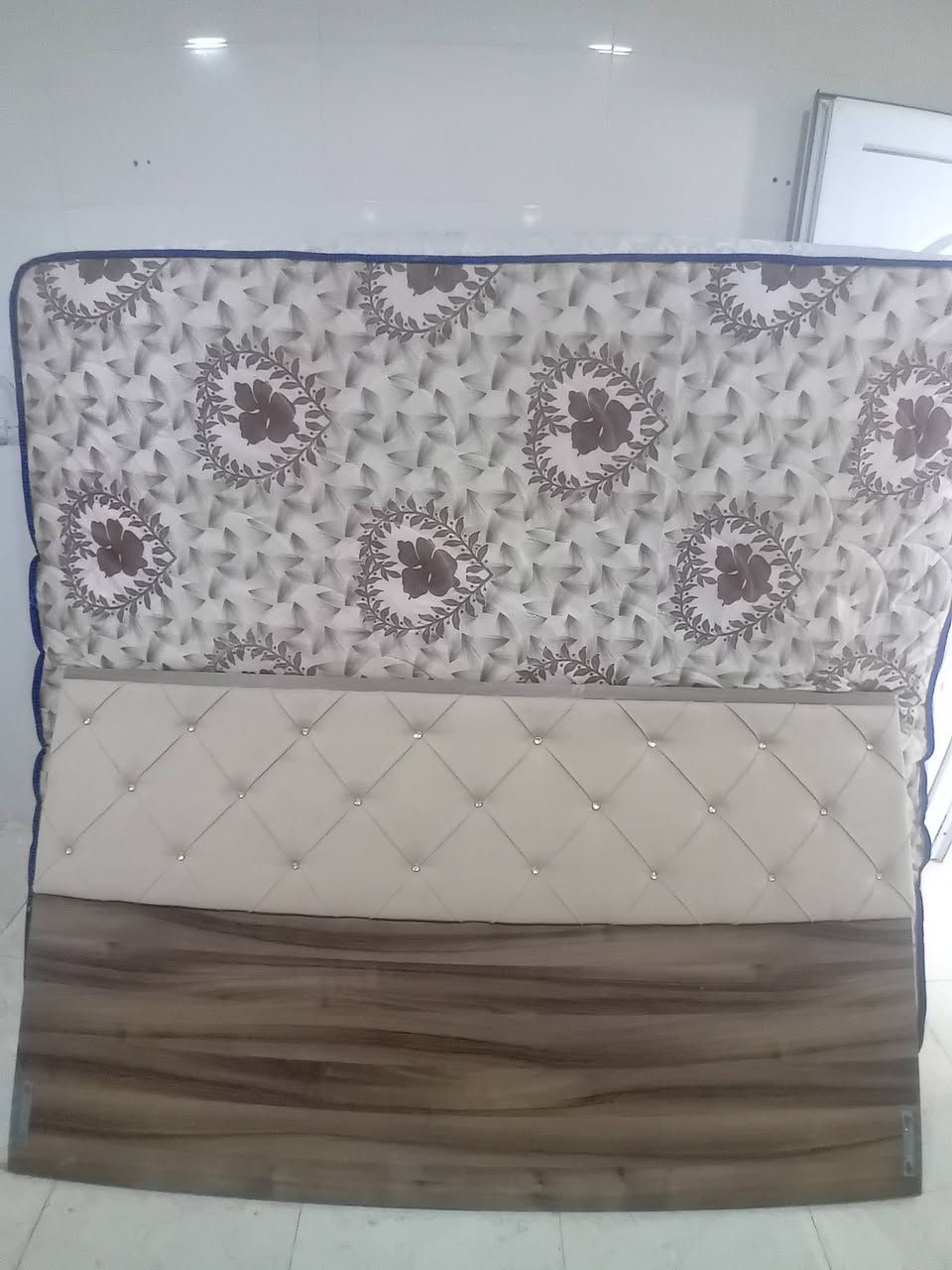 غراض للبيع بأسعار مناسبة جدا اتصل او راسل واتساب ***********
