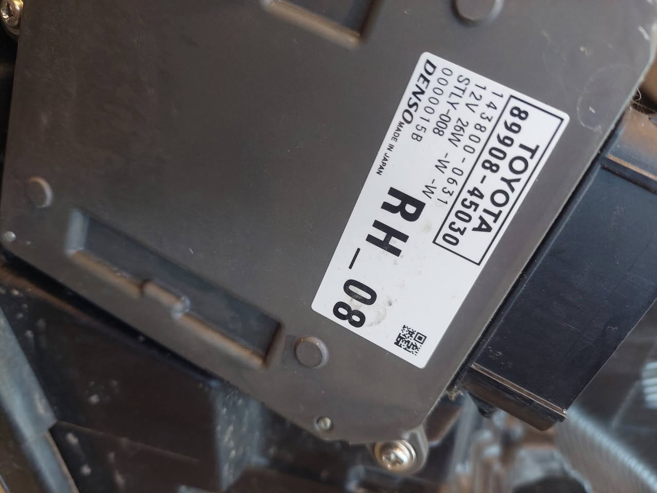 السلام عليكم ورحمة الله للبيع لايتات دعاميه تويوتا سينا موديل ٢٠٢٤ مال شركة السعر 800$ بيهامجال  ***********
