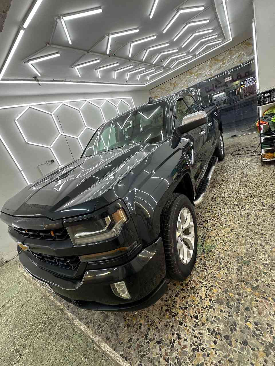 سلام عليكم سلفرادو موديل ١٩ رقم بغداد نكليزي بسمي سياره ماشيه ١٣٠ مكينه ٥٣٠٠ مكينه كير تخم تاير كهربائيات صدر نظيف خير من الله مصبوغه حزام كلير وسونر هم موجود رقم هاتف *********** السعر ١٧٥ واسف على لاطاله
