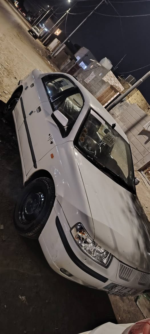 السلام عليكم سمند موديل 10 رقم نكليزي سنويه ل 30 مكينه وكير وحداديه وكهربائيات وتخم تاير مكفول مكينه فرنسي  سياره حلوه وجاهزه لايت زنون عالي ناصي سعر 35 وبيه مجال مكاني ديوانيه ***********
