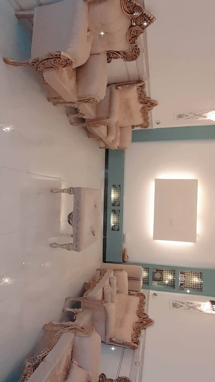 سلام عليكم تخم للبيع 10مقاعد جديد ماصارلي شهر من السعر 900 وبي مجال بصيط اخته العنوان الديوانيه منطقت النسيج ماقابيل مجمع الخليفاوي الاتصال على هذا الرقم ***********
