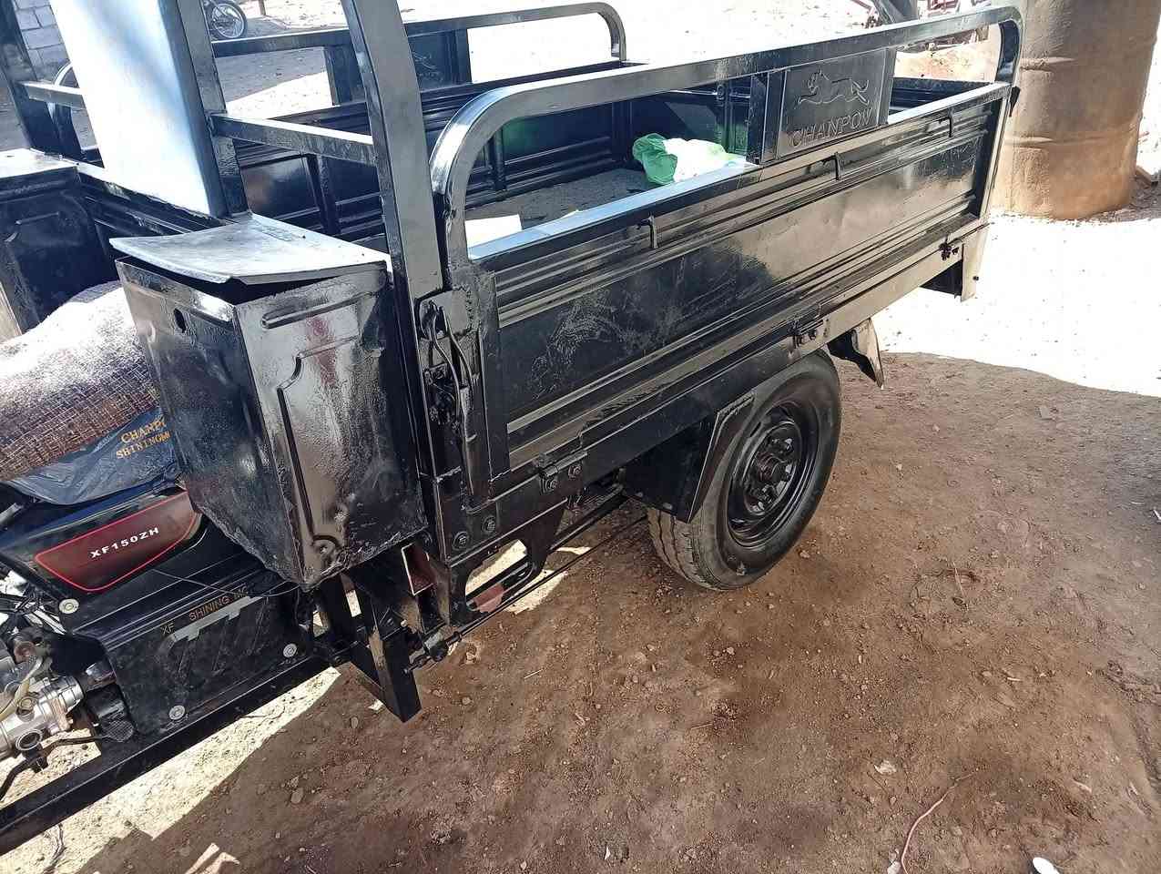 للبيع مديل 21كلك كلك مكفوله من السرقه اوراقه تلفن عندي جهازه من كلشي بيها مكينه 25السعرمليون اتصل ودلل ***********
