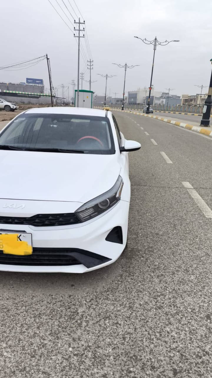 فورتي 22 نص فول رادار امامي ثلاث انظمه  قياده باسمي حادث موضح بالصور المكان بعقوبه التحرير للتواصل *********** السعر 153 ماشيه 110 كيلو متر
