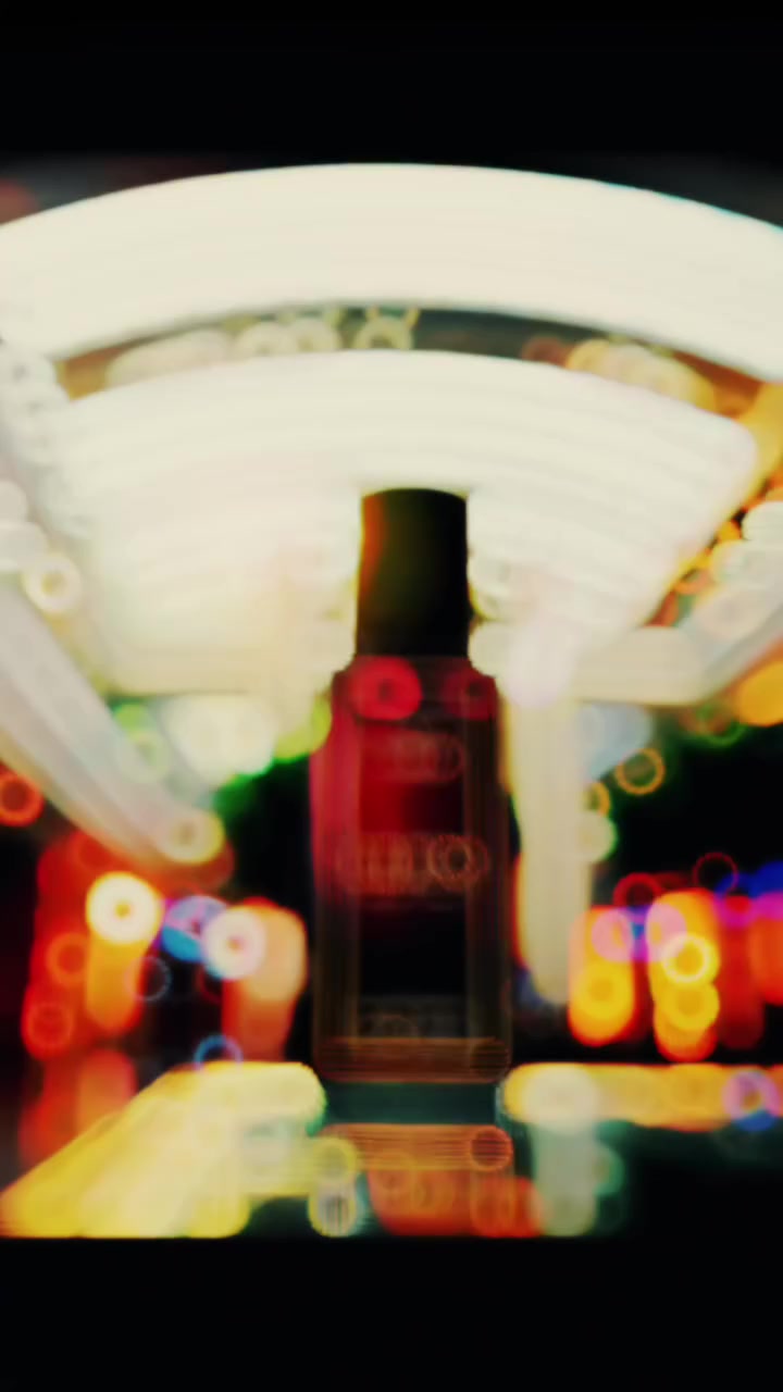 ثلاثة عطور، ثلاث حكايات.. كل واحدة منها تروي قصة مختلفة على بشرتك. 🖤✨

الاول دفء الخشب والعنبر، يميل للحضور القوي والثقة. عطر يلفت الأنظار دون أن ينطق، مناسب للسهرات واللقاءات المهمة. 🌲🔥

ثاني عطر غموض الشرق في قنينة، مزيج من التوابل والعود والفانيليا. عطر يترك أثراً لا يُنسى، ويحكي عنك قبل أن تتكلم. 🕯️🌹

أما الثالث ندعوك إلى زيارتنا في غراند ماجدي مول الطابق الارضي مقابل كولينز للألبسة الجاهزة لخوض التجربة الاستثنائية..


**إذا كنت صاحب هذا الإعلان وتريد حذفه لأي سبب، رجاءا أرسل رسالة إلى الدعم الفني**