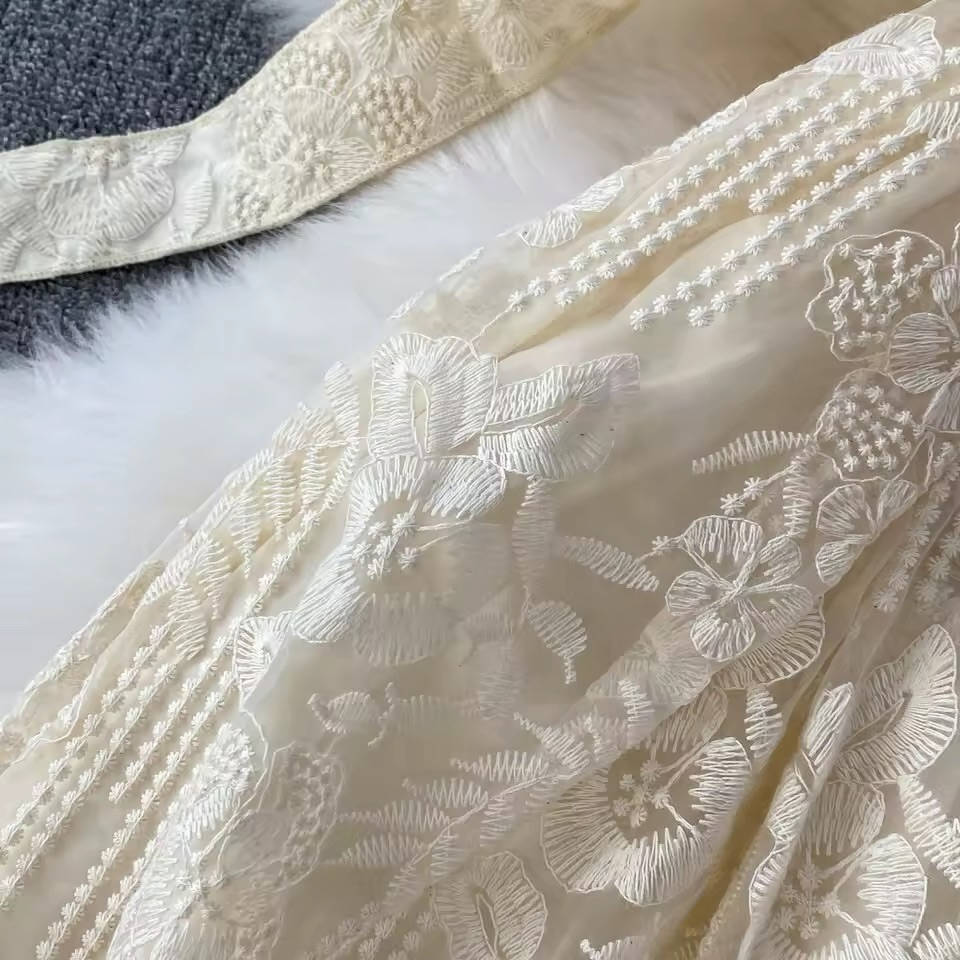 ⁨	⁨	فستان كيبور يجنن 🙈💞
الطول 119 سم 
السعر :60 الف 
القياسات S M L Xl Xxl⁩⁩


**إذا كنت صاحب هذا الإعلان وتريد حذفه لأي سبب، رجاءا أرسل رسالة إلى الدعم الفني**