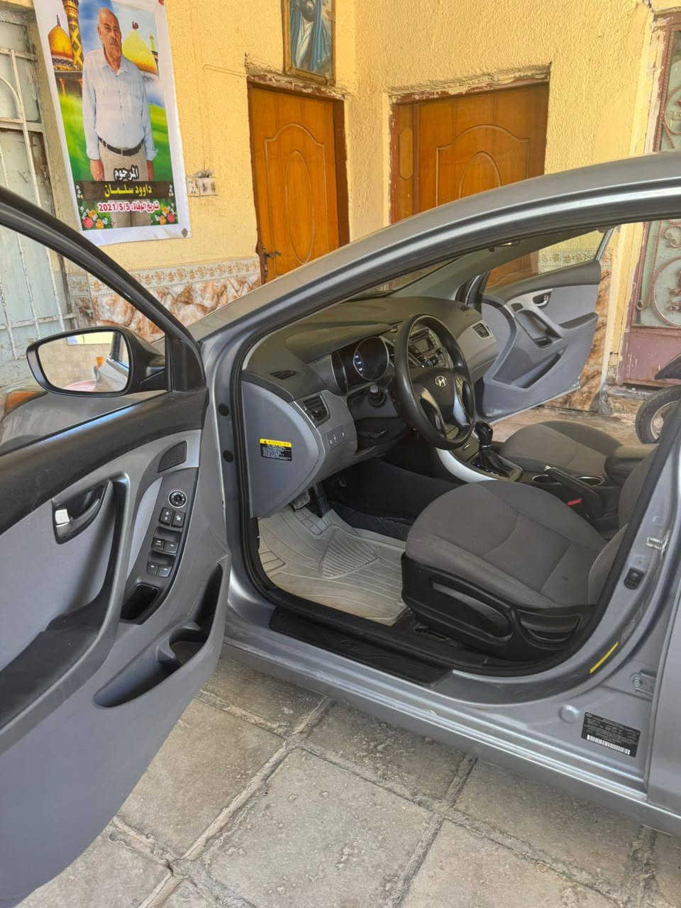 السلام عليكم النترا موديل 16امريكي بيه جاملغ امبدل السياره جاهزه مكينه وكير وحداديه جديده
سياره بسمي سنويه جديده ورقم جديد سونار موجود ب منشور 
مكلف ب نشر رقم راعيه***********
السعر 110وبيه مجال
