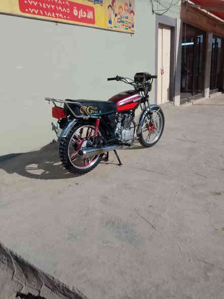 السلام عليكم دراجه للبيع خمسه كير كلشي شغال   سعره 500و بيهه مجال الريد يراسلني على هذا رقم *********** يوجد واتساب
