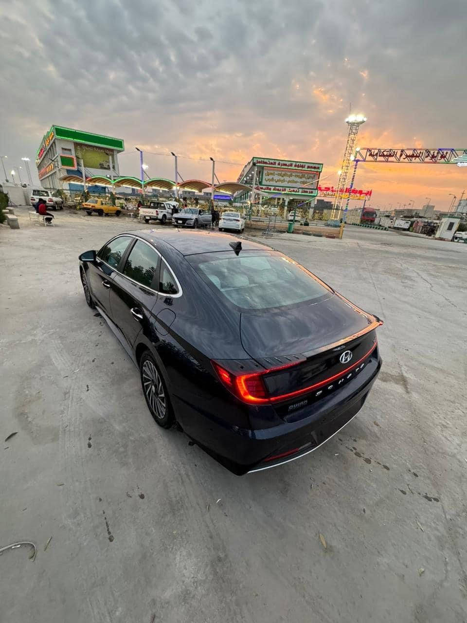 السلام عليكم سوناتا 2022 هايبرد فول ١/١ بلاتيني
جميع المواصفات موجوده مابيها نقص ابداً. فول للاخير

حادثها فقط بابين مبدل عكس السائق حادث بسيط السياره نضيفه جداً استعمال شخصي اني مرقمها. 

ماشيه ٦٦ الف 

***********

واتساب ***********

سعرها مناسب 166 وماكو هيج نضافه بهذا السعر والسياره فول مزوعه مواصفات 

مكاني بغداد جسر ديالى
