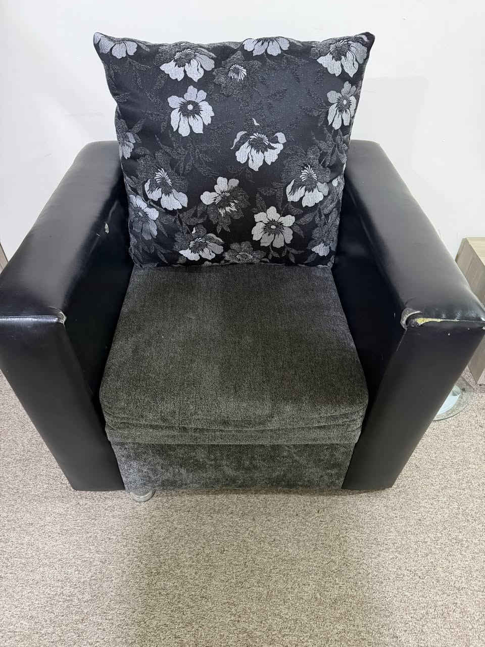 للبيع ١٠٠$


**إذا كنت صاحب هذا الإعلان وتريد حذفه لأي سبب، رجاءا أرسل رسالة إلى الدعم الفني**