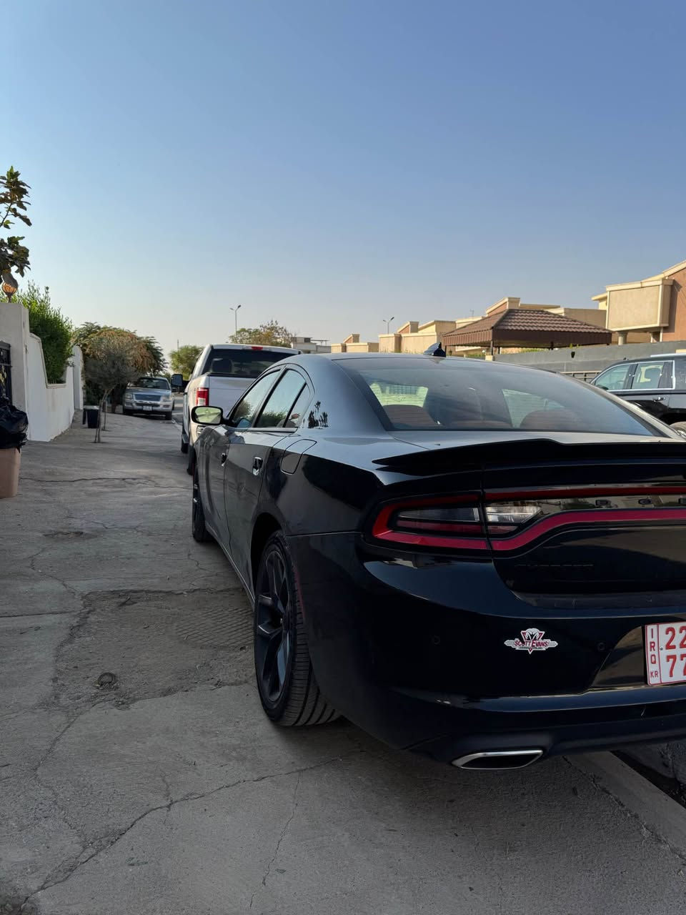 دوج جارجر sxt موديل ٢٠٢٣
اللون اسود
شاشة وكاميرا
مقاعد جلد 
تخم تاير جديد
محرك 3.6 لتر
عداد المسافة 34 الف ميل
هزة وفحص تاريخ جديد
رقم اربيل
حادث السيارة باب السائق تبديل نفس اللون بدون صبغ امام وخلف كبس ايرباك سليم ١٠٠٪؜ صورة الحادث مرفقة بالصور 
مكان السيارة اربيل كنجان ستي  
للأستفسار الاتصال على الارقام
***********
*********** أربيل, العراق
