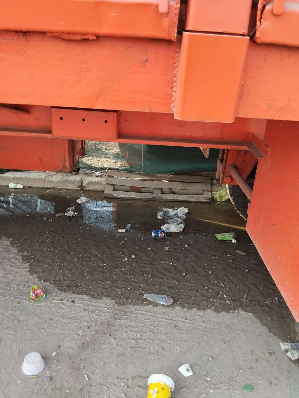 سلام عليكم للبيع عربانه سكندريه طول 12 او60 دناكير 16 تخم تاير بريك هوه كهربائيات  شغاله مكان دنكير رابع موجود صفاح ارتفاع مترين مكفوله من فطر سعر 110 بيه مجال للشراي عنوان بغداد الشعب ***********
