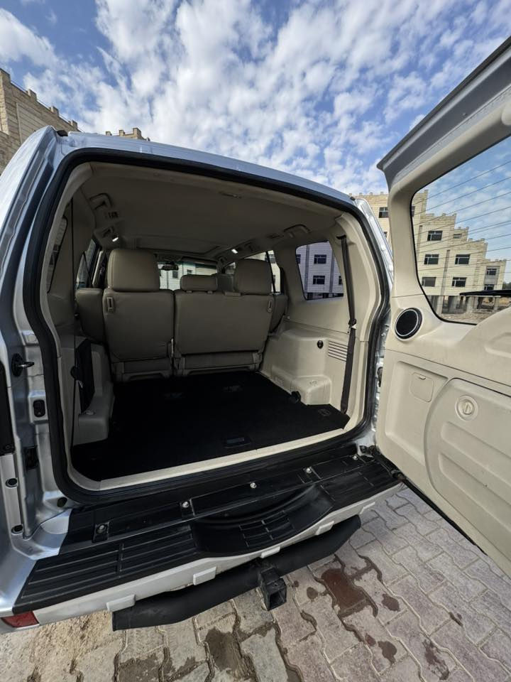 سلام عليكم
باجيرو 2010 حبتور فول مواصفات 
سياره شرط ماشيه 110 شرط جديده 
ونضيفه وجاهزه رقم بغداد جديد مكفوله 
بيها بس بارد وتكحيل للاستفسار 
***********
