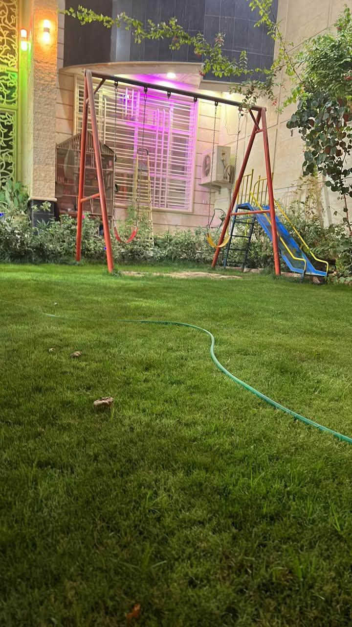✨🏡 إعلان رقم (851) 🏡✨

تعلن شركة الظلال العقارية والمجمعات السكنية عن توفر دار سكنية فاخرة للبيع أو الاستئجار، بمواصفات استثنائية وتصميم راقٍ يجمع بين الفخامة والرحابة وجودة التنفيذ.

📐 المساحة: 368.80 م²
📐 واقع الحال: 400 م²
📏 الواجهة: 11 م
📏 النزال: 36.5 م
📄 سند مستقل باسم شخص واحد

🔹 الطابق الأرضي:
▪️ صالة واسعة
▪️ استقبال فاخر
▪️ مطبخان (حار وبارد)
▪️ غرفة نوم
▪️ غرفة لاندري
▪️ حمامان داخليان (شرقي وغربي)
▪️ حمام خارجي للضيوف

🔹 الطابق العلوي:
▪️ ثلاث غرف نوم
▪️ سويتان فاخرتان
▪️ حمام ماستر (شرقي وغربي)
▪️ غرفة لاندري
▪️ غرفة خادمة
▪️ غرفة ألعاب أو دراسة للأطفال

✨ مواصفات فاخرة:
✔️ مجموع الغرف (6) غرف
✔️ جدران وأرضيات من المرمر الإسباني الفاخر
✔️ واجهة من الحجر الموصلي الراقي
✔️ عوازل حرارية للجدران والأسقف
✔️ ارتفاع السقوف 3.75 متر
✔️ ارتفاع الدار عن مستوى الشارع 1.5 متر
✔️ تشطيبات عالية الجودة وتنفيذ هندسي متميز

🌟 فرصة نادرة للراغبين بالسكن الراقي أو الاستثمار المضمون في أحد أفضل مواقع كربلاء المقدسة.حي الحسين 

📞 للاستفسار والمعاينة:
***********
***********
***********

📍 شركة الظلال العقارية والمجمعات السكنية
كربلاء المقدسة – حي الحسين – شارع المصلحة

🏡✨ الظلال العقارية… عنوان الفخامة والثقة والفرص العقارية المميزة. ✨🏡
