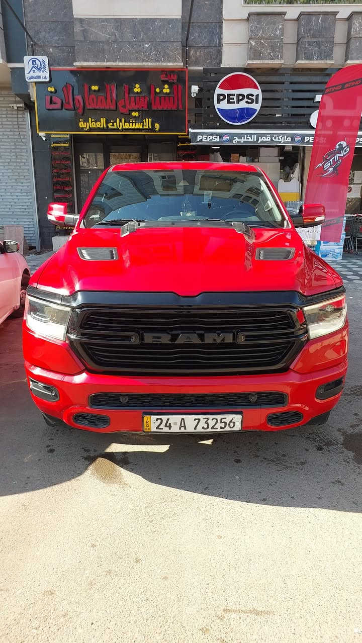 دوج رام فئة سبورت 5700 
موديل 2021
ماشية 109  الف
بأسم شركة أقليم ورقمها دهوك
السيارة كلين بس صار حادث خلفي هنا بغداد بسيط جدا تبديل دعامية خلفية وشوية من قبغ الجنطة انصبغ 
بانوراما 
مرايات جانبية كهرباء وترحيب
دوسة كهرباء 
كشنات جلد الامامي تدفئة وتبريد والستيرن تدفئة 
شاشة كبيرة تيسلا
توقف ذاتي 
حساسات امامي خلفي 
وبعد بيها مواصفات
البطارية مبدلة قبل شهرين AGM

مكان السيارة بغداد الاعظمية 
للاستفسار ***********
